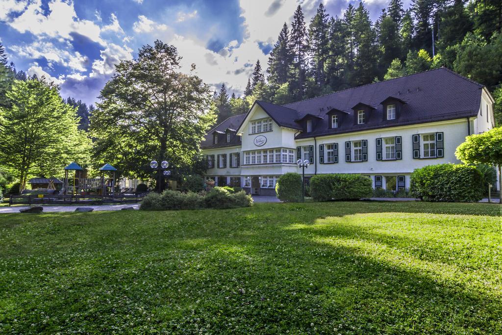 Waldhotel Bad Sulzburg Exteriör bild